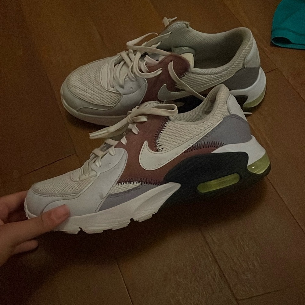i am selling nike air maxes size 7.5 - Picture 1 of 4